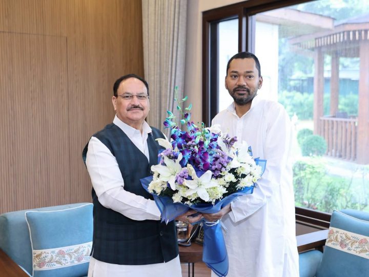 Rewrite the sentence बिहार की स्वास्थ्य व्यवस्था में होगा बड़ा बदलाव? निशांत कुमार ने जेपी नड्डा के सामने पेश किया हेल्थ प्लान, बोले- NDA को करेंगे मजबूत